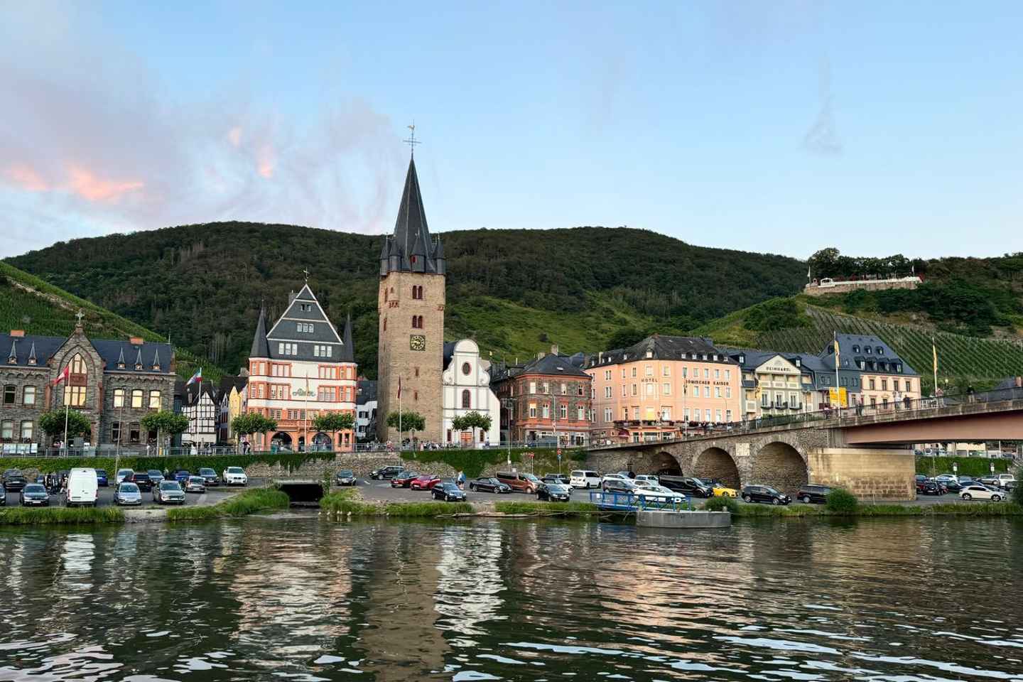 Bernkastel: 1-hour panoramic boat tour Lieser, Mülheim and back