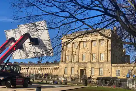 Bath: Private 2-Hour Bridgerton Experience Walking Tour