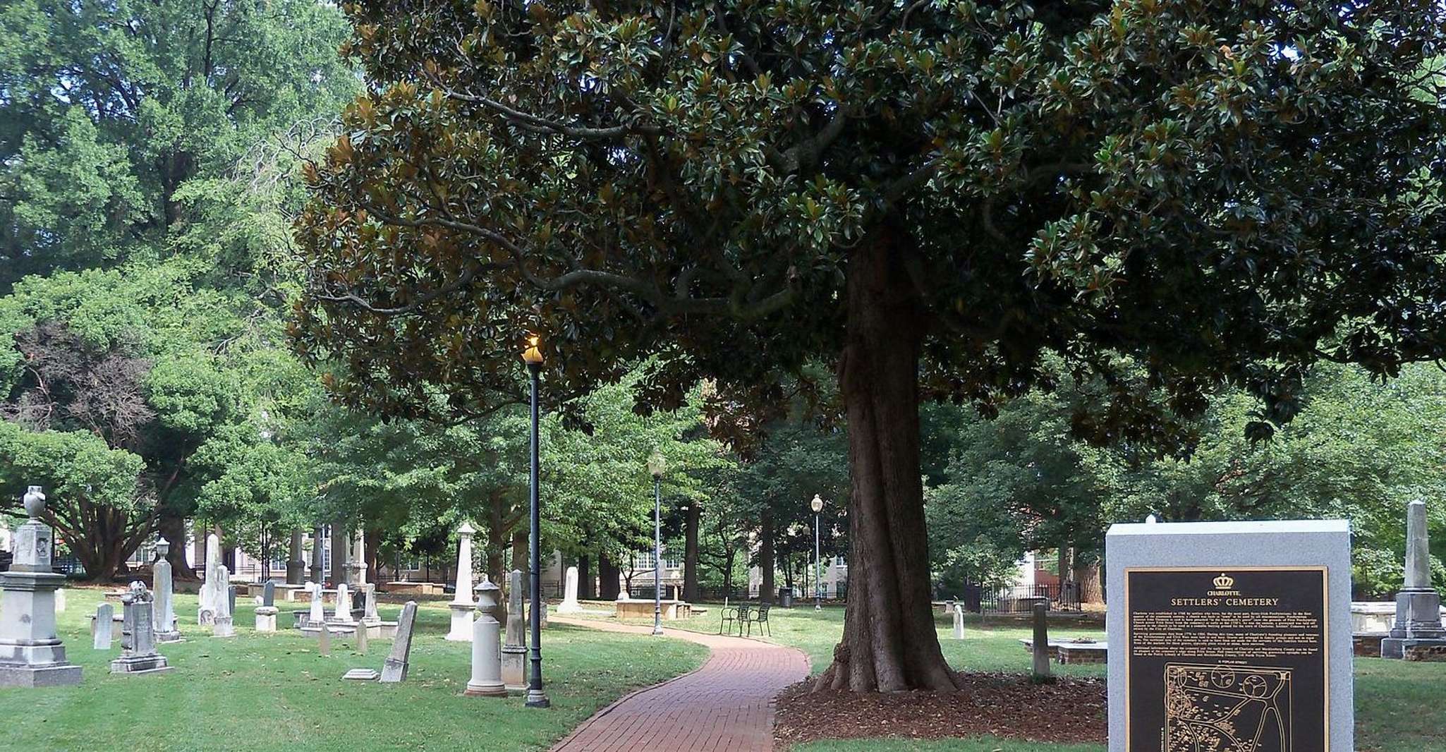 Charlotte Ghost Walking Tour, Smartphone Audio et GPS Tour - Hizvo