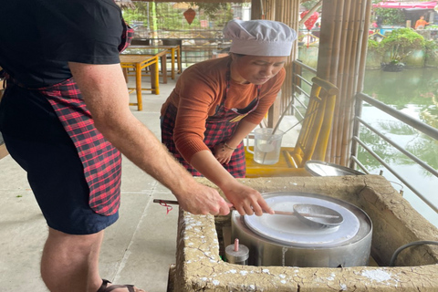 From Hoi An: Market Tour, Basket Boat Ride and Cooking Class