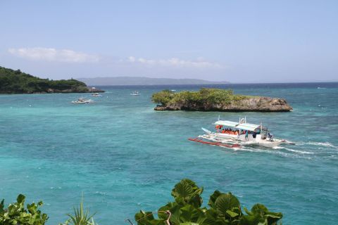 Boracay: Privat båtutflykt till öar med snorkling