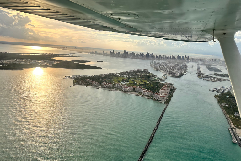 Miami: Prywatna 45-minutowa wycieczka lotnicza z przewodnikiem w South Beach