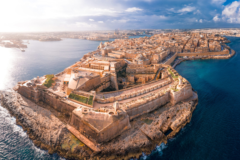 Valletta: Guidad stadsvandring med valfri katedralturRundtur med engelsktalande guide (inklusive besök i katedralen)