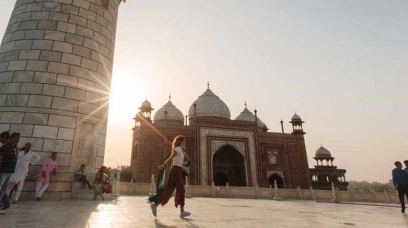 Sunset Taj Mahal Tour with Skip-The-Line & Lateral Entry