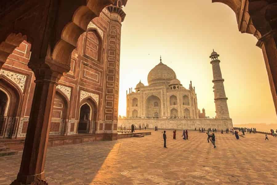 Geführte Sonnenuntergangstour zum Taj Mahal mit Einlass ohne Anstehen. Foto: GetYourGuide Geführte Sonnenuntergangstour zum Taj Mahal mit Einlass ohne Anstehen. Foto: GetYourGuide