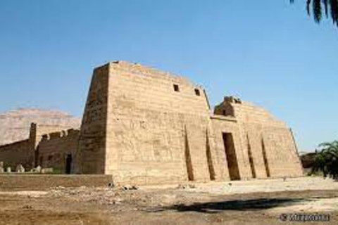 Luxor: Medinat Habu &amp; Valley of the Queens Private Day Tour