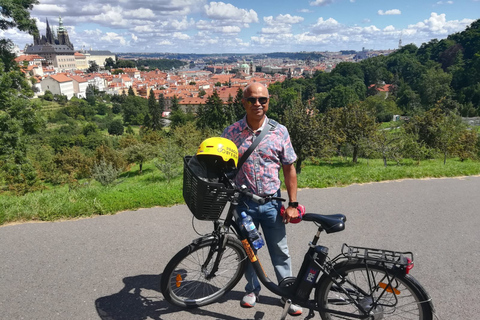 Prag: Sightseeing-Tour per E-Bike