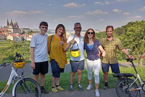 Passeio turístico de 3 horas em Praga em bicicleta eléctrica