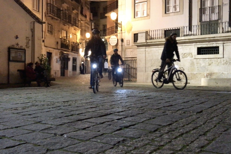 Lisboa de Noche con Bicicletas eléctricas