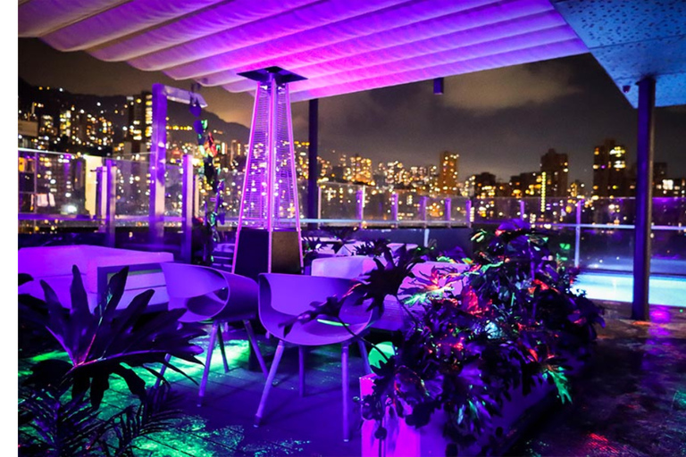 麦德林之夜：美食、文化和城市灯光