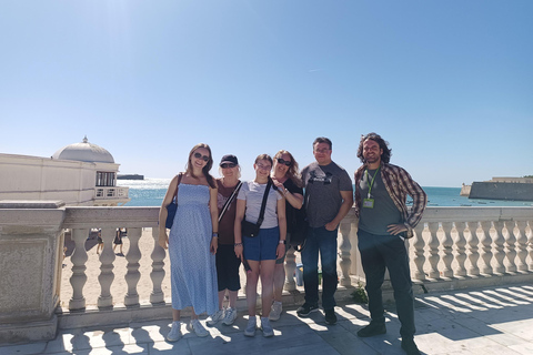 From Seville: Private Guided Day Trip to Cádiz and Jerez