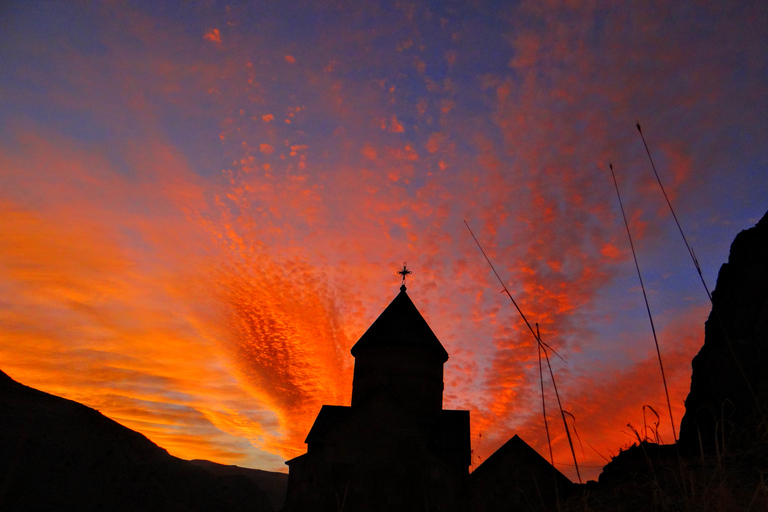 Jednodniowa wycieczka do Khor Virap, winnicy Areni i klasztoru Noravank