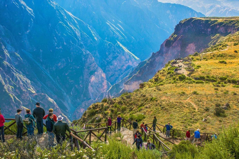 Colca Canyon Tour 2 dagen vanuit Arequipa met 1 overnachting in Colca