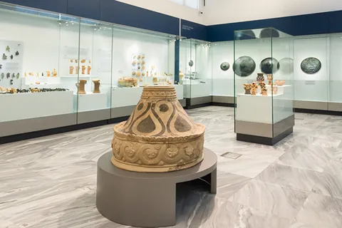 Ηeraklion Walking Tour with Archaeological Museum