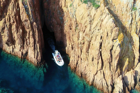 Cargèse : Calanques de Piana Capo Rosso Tour en bateau semi-rigideCargèse : Excursion en bateau semi-rigide dans les calanques de Piana Capo Rosso