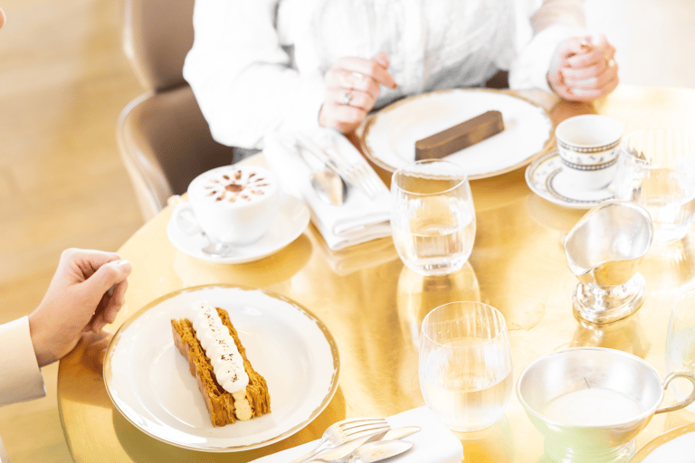 Versailles : Entrée sans file d'attente et heure du thé à Ore