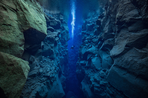 Silfra: Diving Between Tectonic PlatesWith Meeting Point