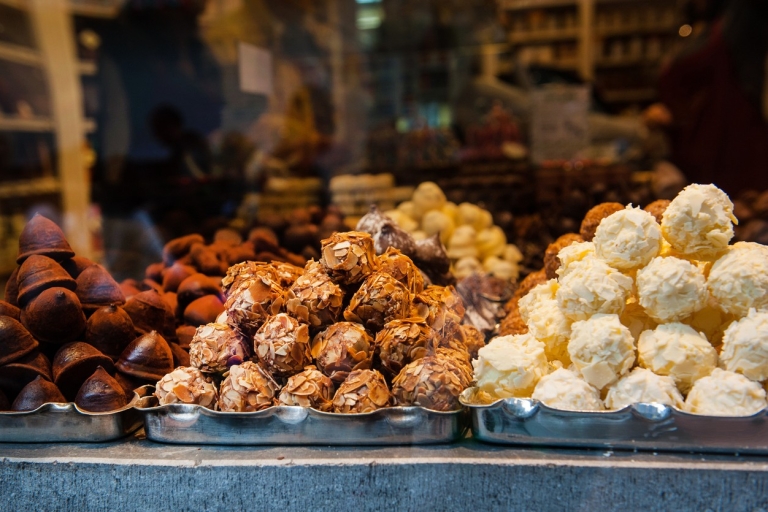 Brussels: Private Gourmet Tour with Food and Drink Tastings