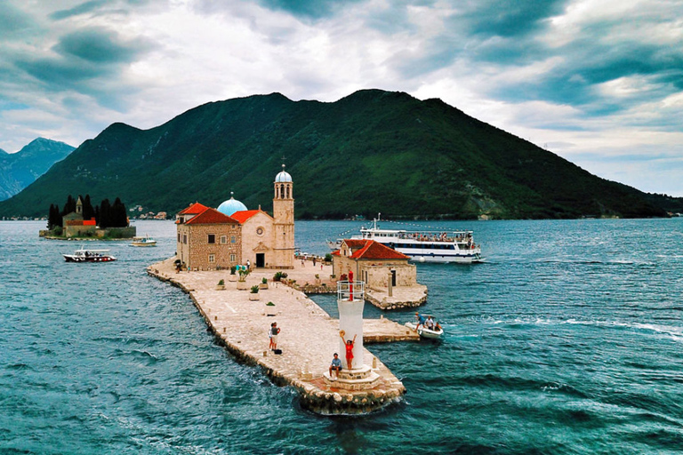 Mini Boka-tour (Perast- Lady of the rock- Kotor)