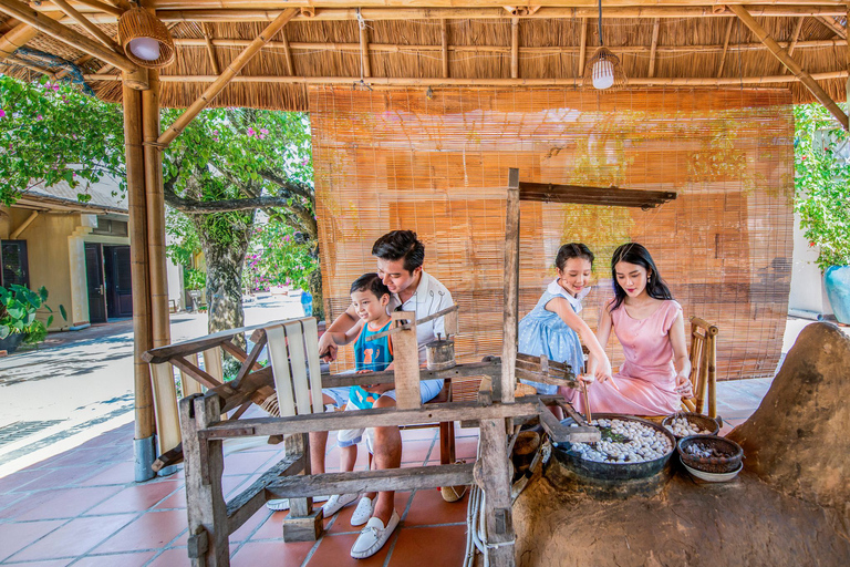 Vietnamese cultuur uit drie regio's in Hoi AnPrivé rondleiding