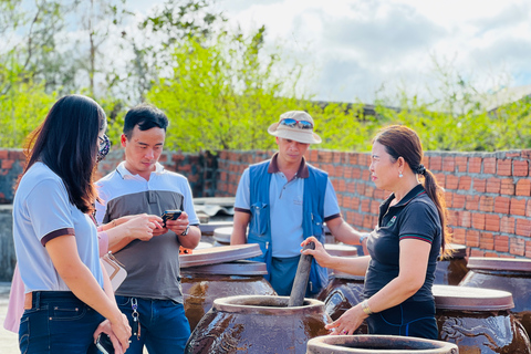 Vietnamese cultuur uit drie regio's in Hoi AnPrivé rondleiding