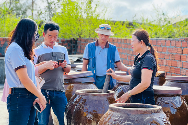 Vietnamese cultuur uit drie regio's in Hoi AnPrivé rondleiding