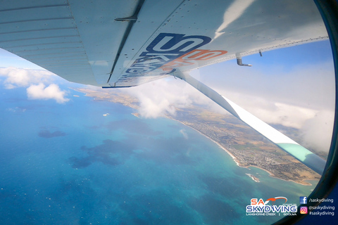 Adélaïde : Aventure en parachute en tandem au-dessus de Goolwa12 000ft au-dessus de Goolwa