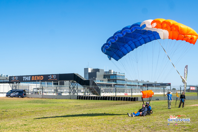 Adelaide: Skydive & Mustang Passenger Hotlaps Tour