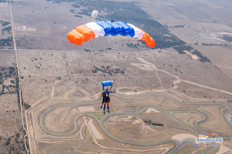 Adelaide: Skydive & Mustang Passenger Hotlaps Tour