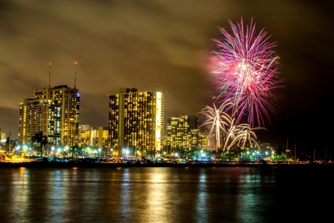 4 de julio Día de la Independencia Crucero en Waikiki con fuegos artificiales y transporte