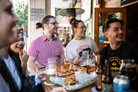 Atenas: Visita guiada a pie por la cerveza artesana y la comida callejera