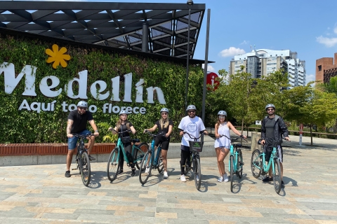 E-Bike City Tour Medellín con cerveza local y aperitivos