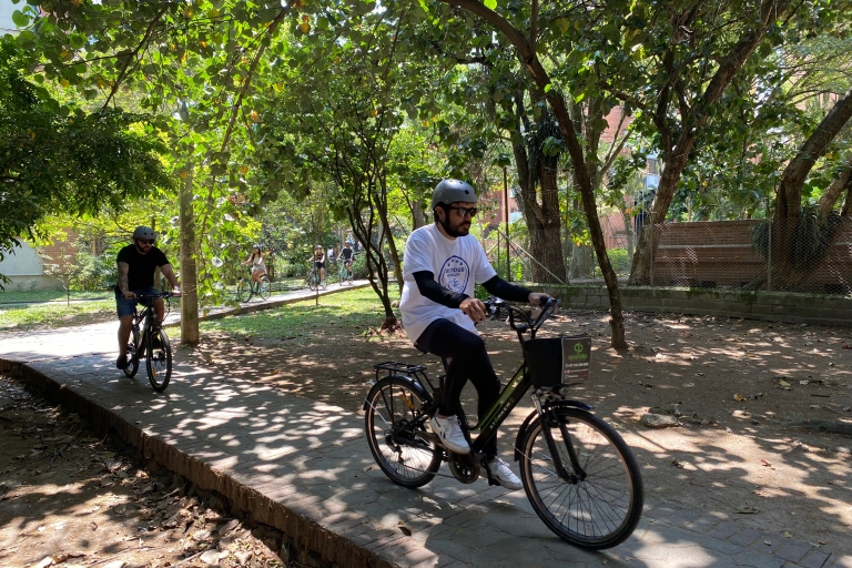 E-Bike Stadtrundfahrt Medellin mit lokalem Bier und Snacks