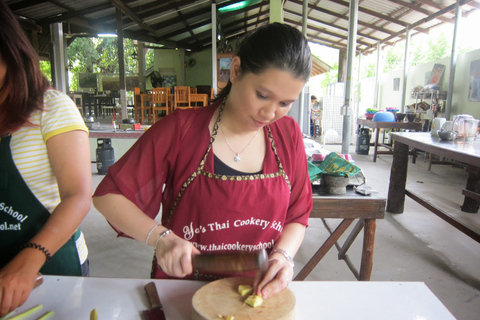 Krabi: Ya&#039;s Cookery Corso di cucina tailandese nel tardo pomeriggio