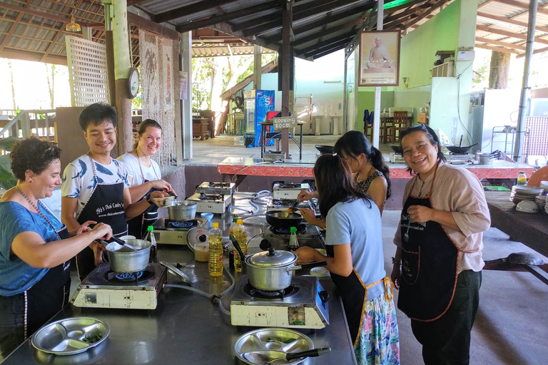 Krabi: Evening Thai Cooking Class at Ya's Cookery Krabi: Evening Thai Cookery Class with Chef Ya in Ao Nang