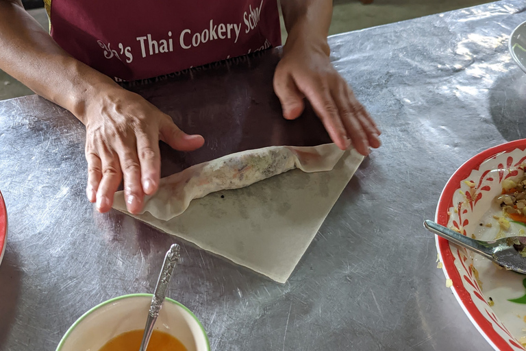 Krabi: Evening Thai Cooking Class at Ya's Cookery Krabi: Evening Thai Cookery Class with Chef Ya in Ao Nang