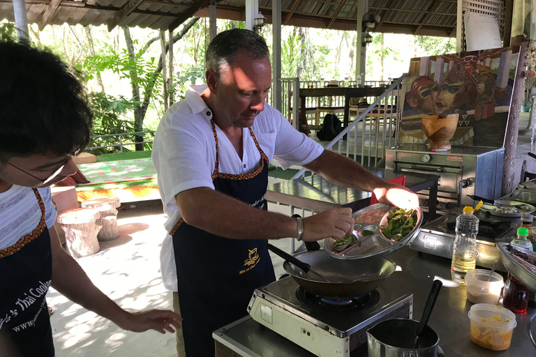 Krabi: Evening Thai Cooking Class at Ya's Cookery Krabi: Evening Thai Cookery Class with Chef Ya in Ao Nang