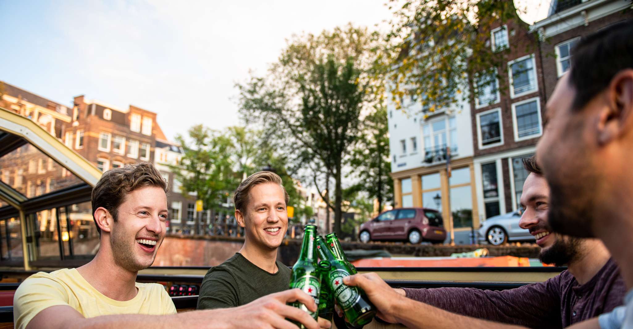 Amsterdam: Original Pizza Dinner Cruise + Unlimited Drinks