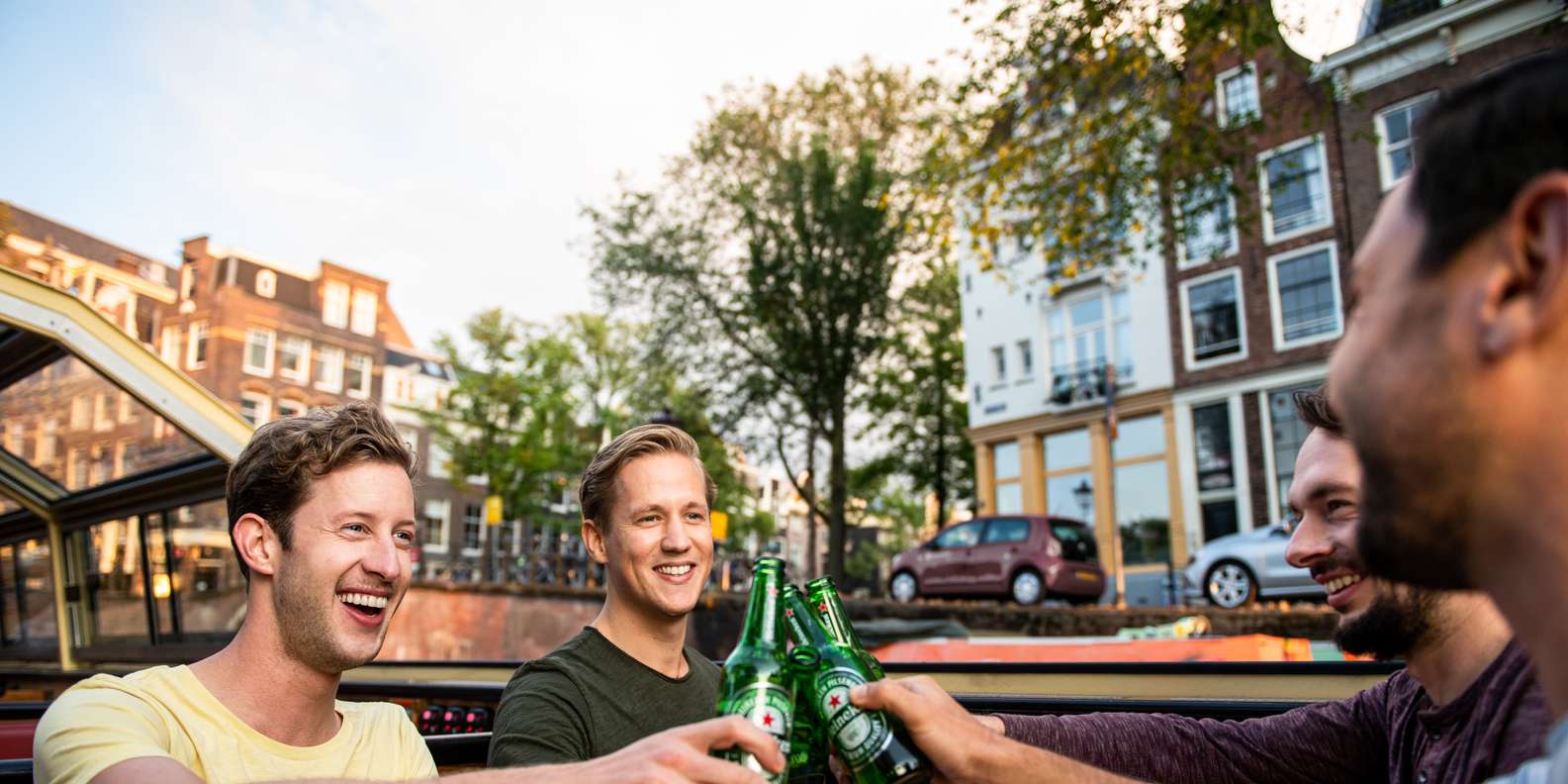 Amsterdam: Original Pizza Dinner Cruise + Unlimited Drinks