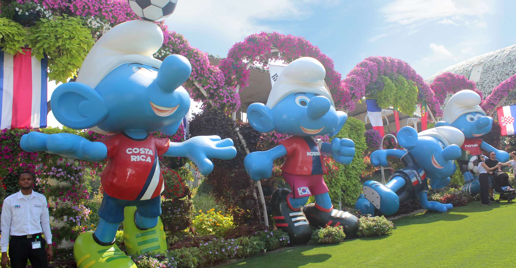 Dubai, Skip-The-Line Ticket to Dubai Miracle Garden - Housity