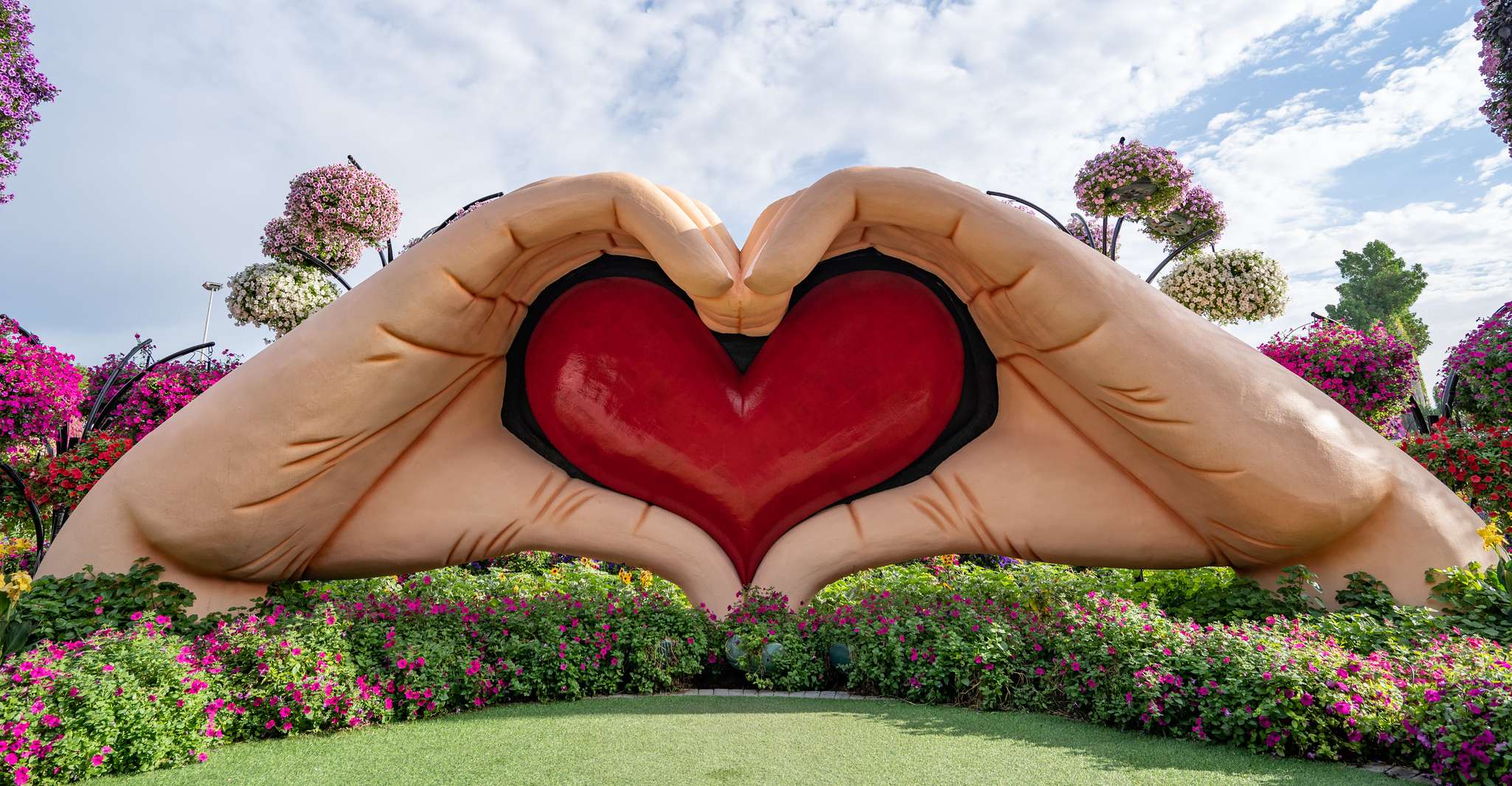 Dubai Miracle Garden Skip-the-Line Ticket & Transport Option