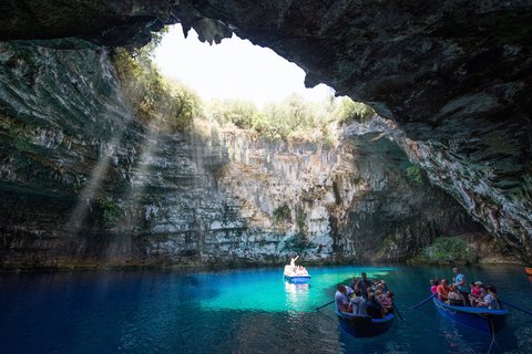 Kefalonia: Excursie aan land naar de grotten van Melissani en DrogaratiKefalonia: kustexcursie naar de grotten van Melissani en Drogarati