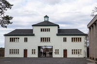 Berlín, Sachsenhausen Concentation Camp Tour Memorial - Housity