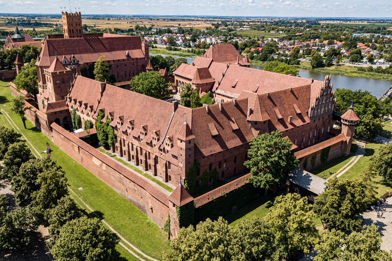 Gdansk: Malborks slott &amp; Westerplatte-tur med lokal lunchOrdensborgen Malbork: Rundtur med traditionell lunch