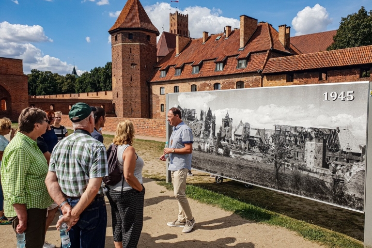 Gdansk: Malbork Castle & Westerplatte Tour met lokale lunchMalbork Castle: Tour met traditionele lunch
