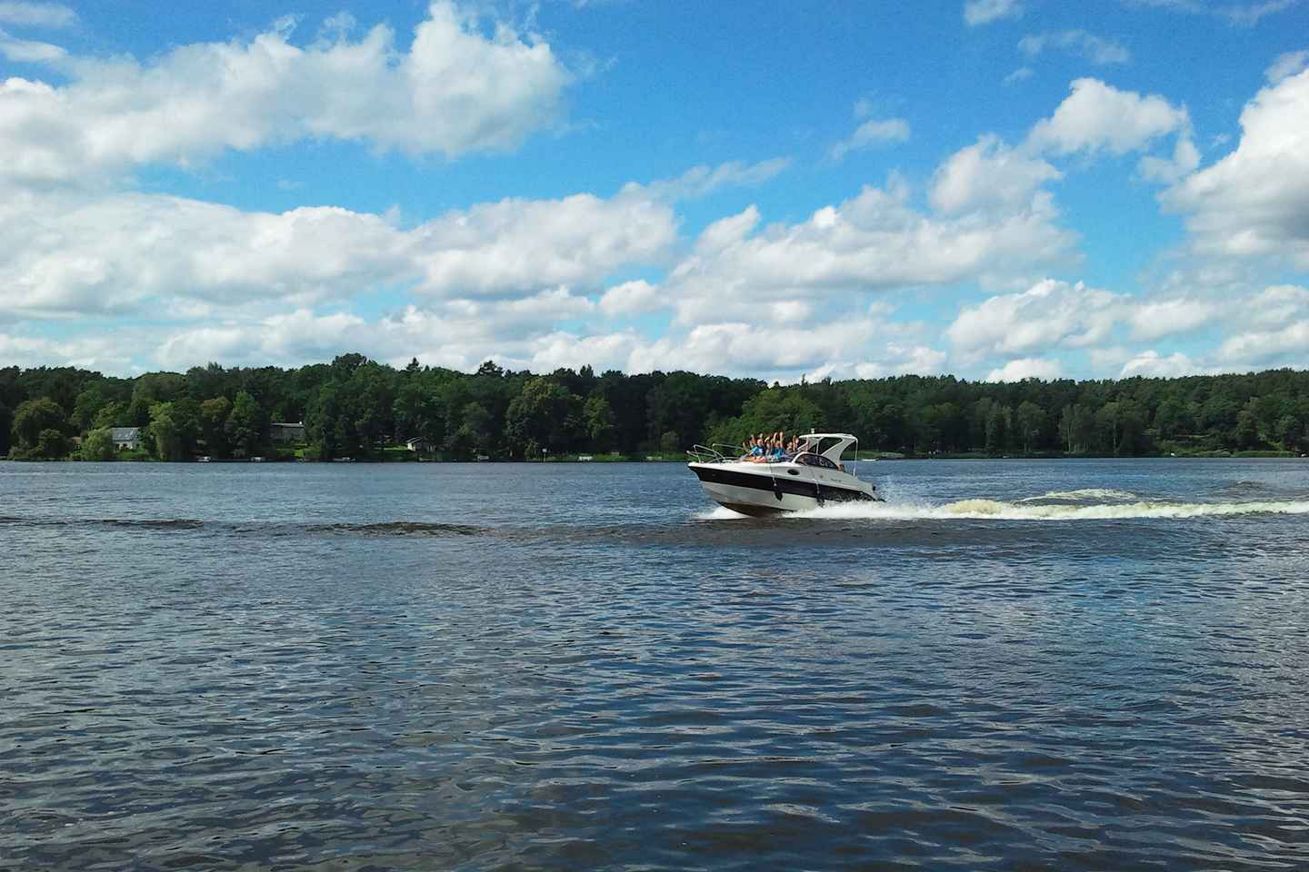 Sundferð á snekkju í Suður-Berlín