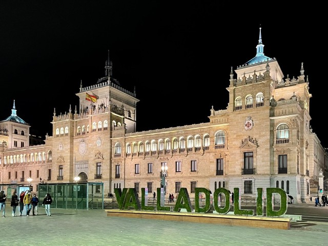 Visit Valladolid Private 'Rivers of Light' Route Walking Tour in Tordesillas