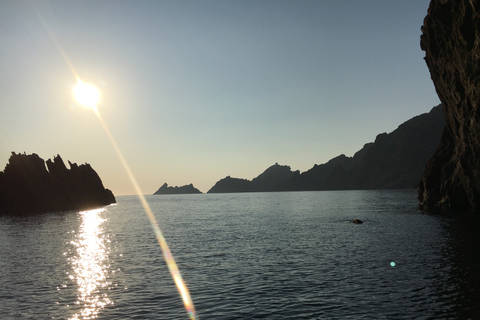 Cargèse : Scandola, Girolata et Piana : tour en bateau l'après-midiCargèse : Scandola, Girolata et Piana : visite en bateau l'après-midi