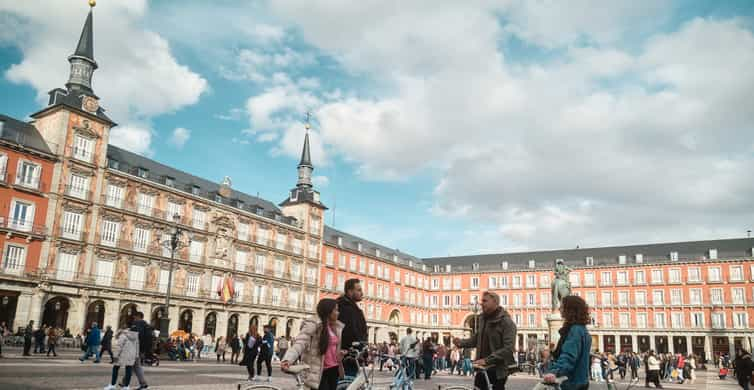 Madrid: City Highlights Guided Vintage Bike Tour | GetYourGuide