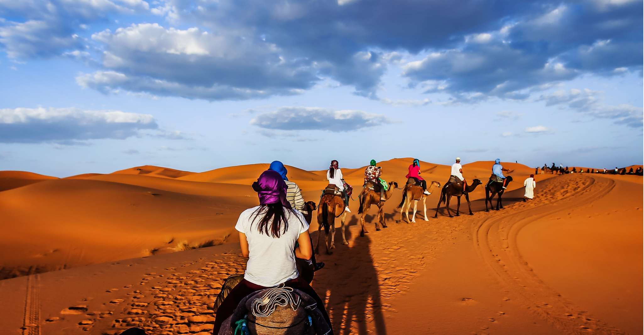 De Fez, Sahara Desert Tour 2 jours avec Merzouga Camp Sérée - Housity